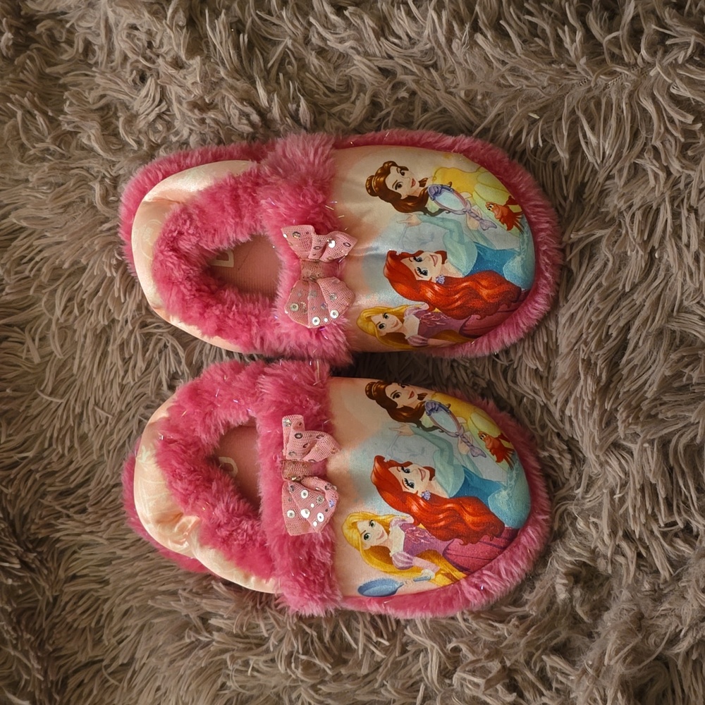 Disney Princess Pink Slip On Slippers Girls Size 11/12, w/ Rapunzel Ariel Belle